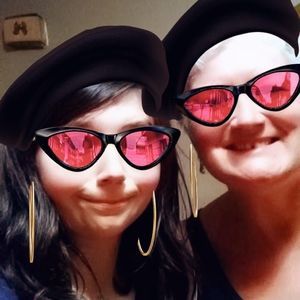 Meet your Posher, Catherine